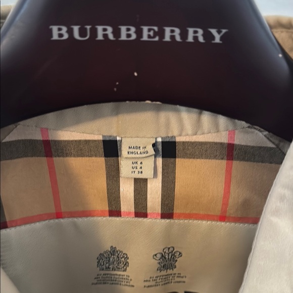 Burberry Waterloo Trench Coat - Picture 3 of 13